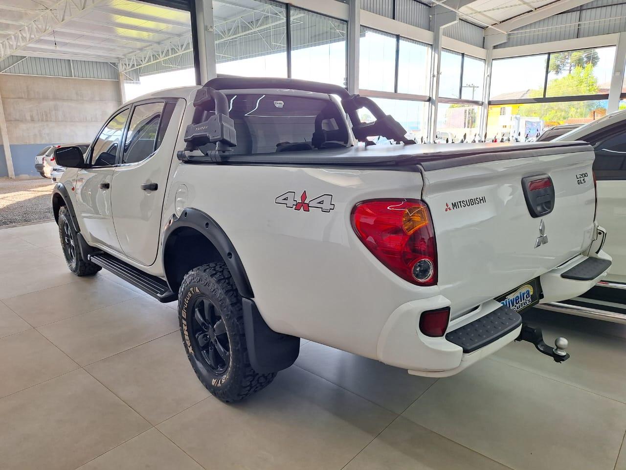 MITSUBISHI L200 TRITON