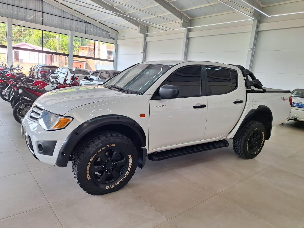 MITSUBISHI L200 TRITON