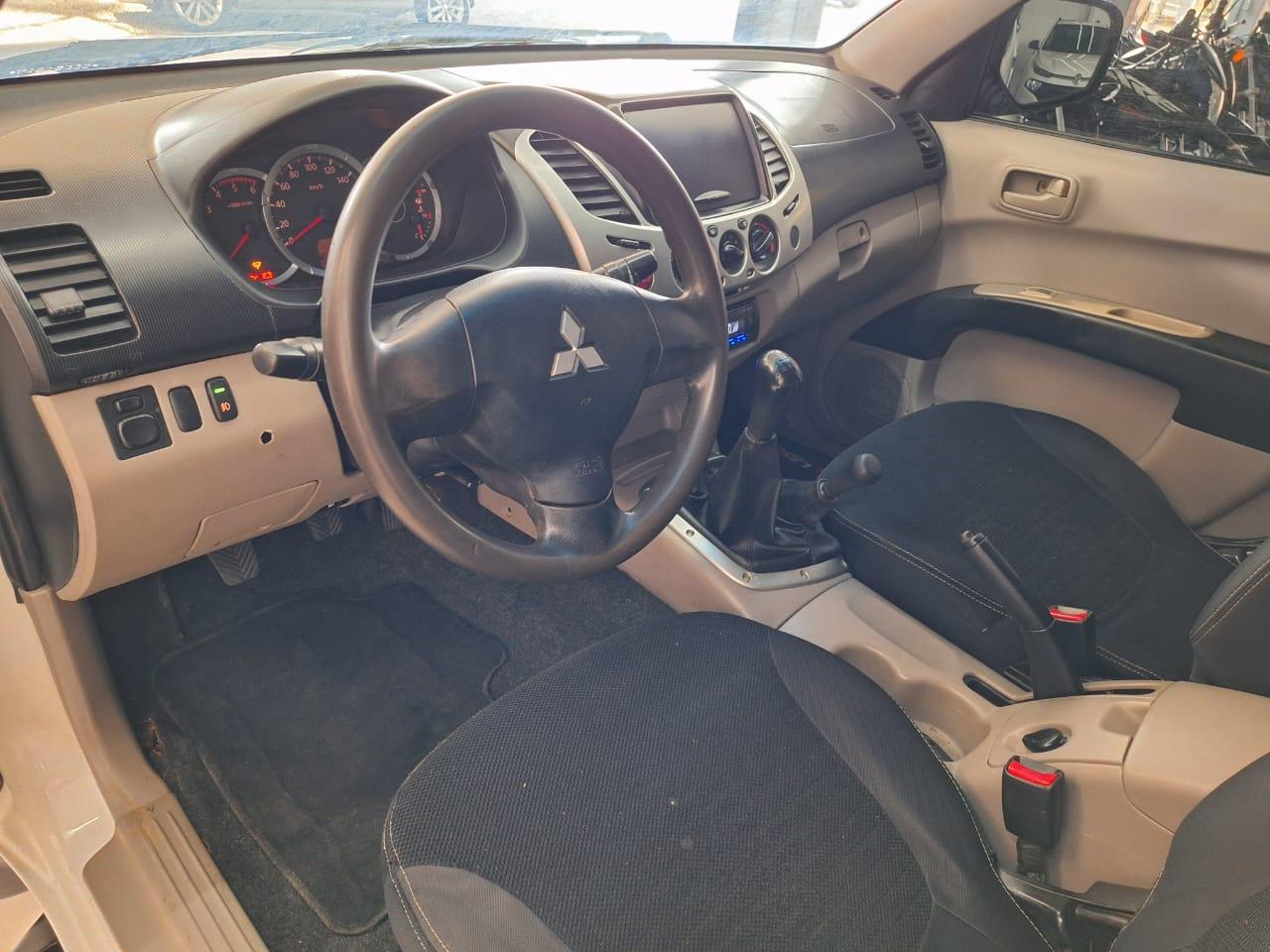 MITSUBISHI L200 TRITON