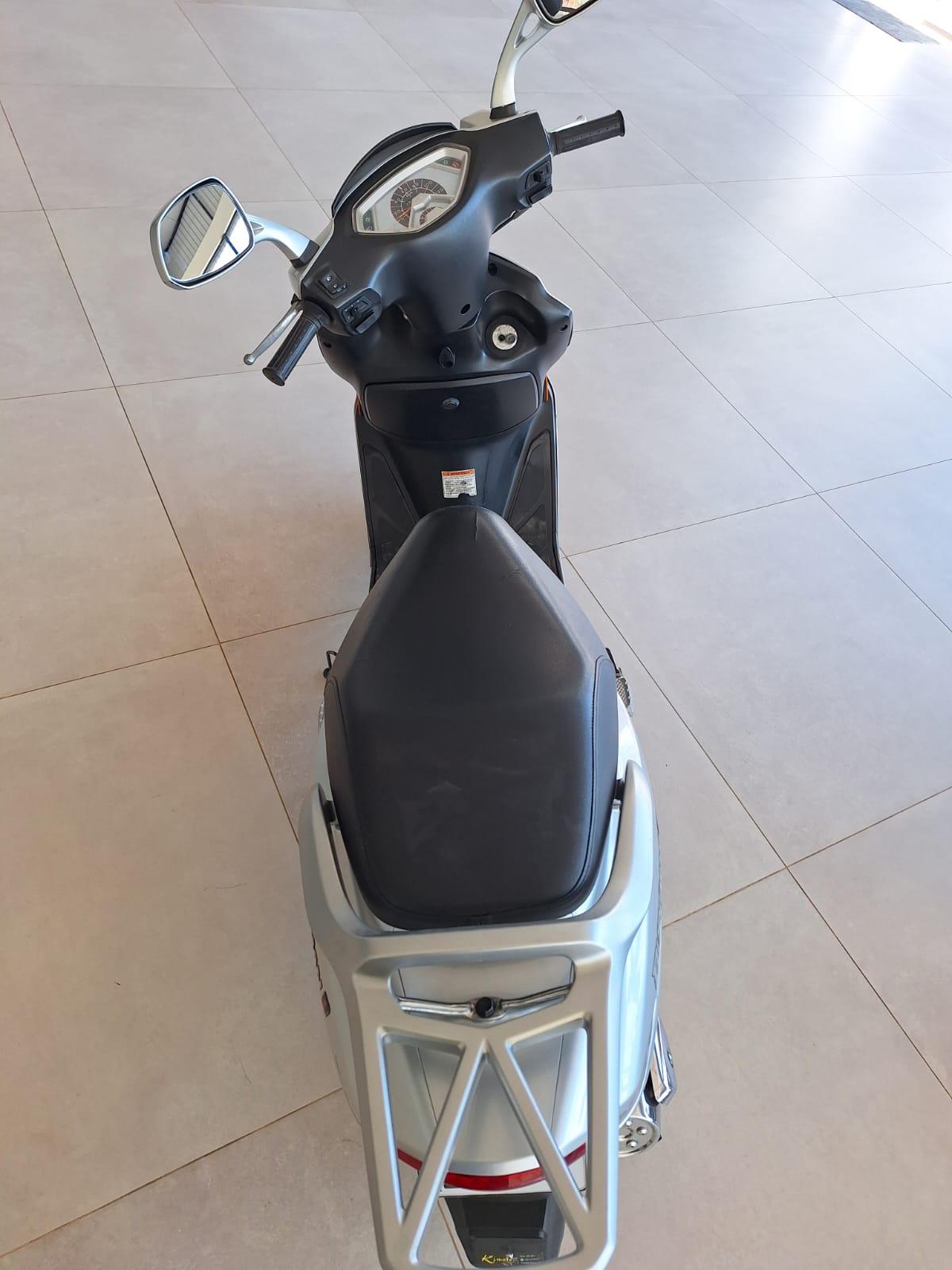 SUZUKI AN125 BURGMAN